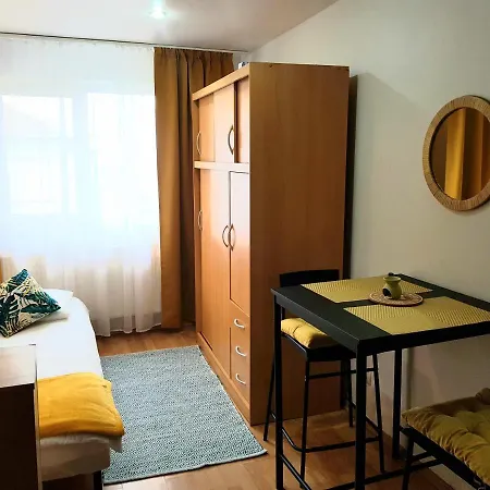 Cozy Stadium Apartment *